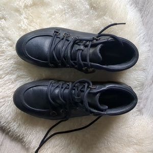 Sorel Womens Kinetic Lace-Up Boot